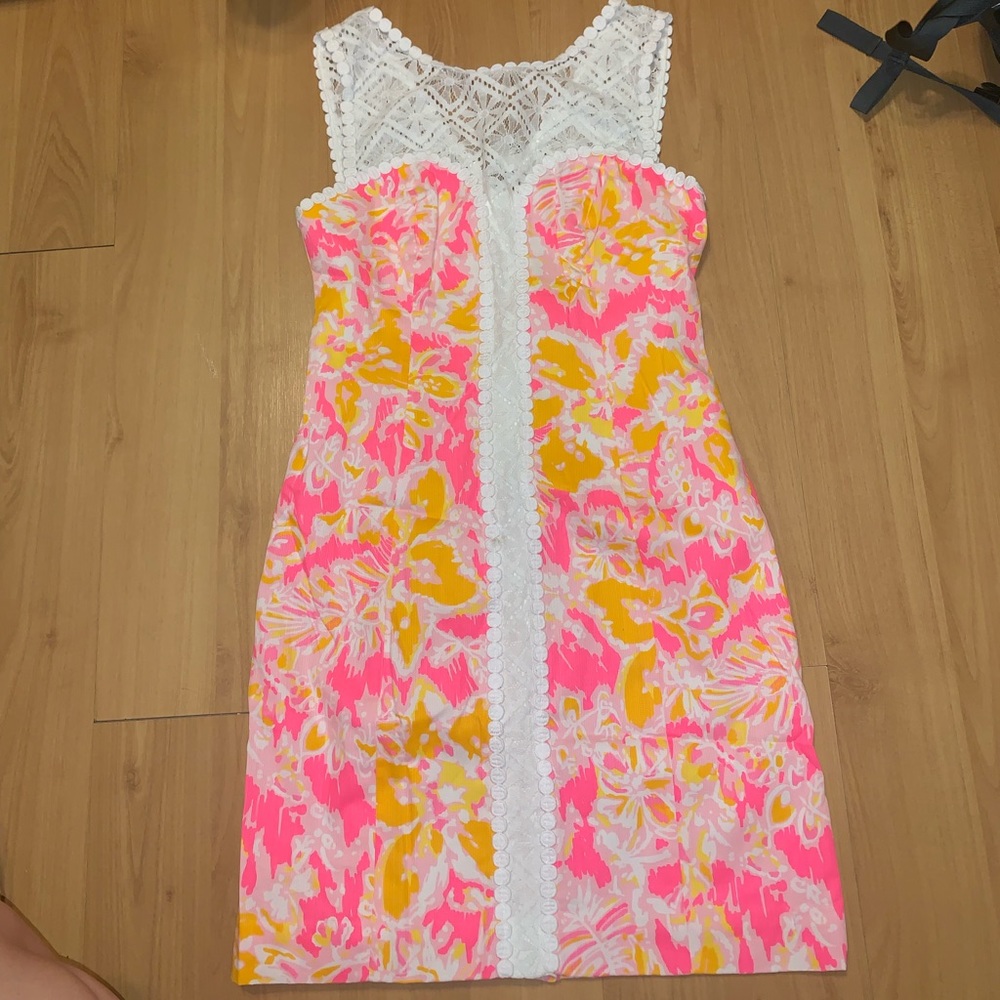 beautiful lilly pulitzer dress!